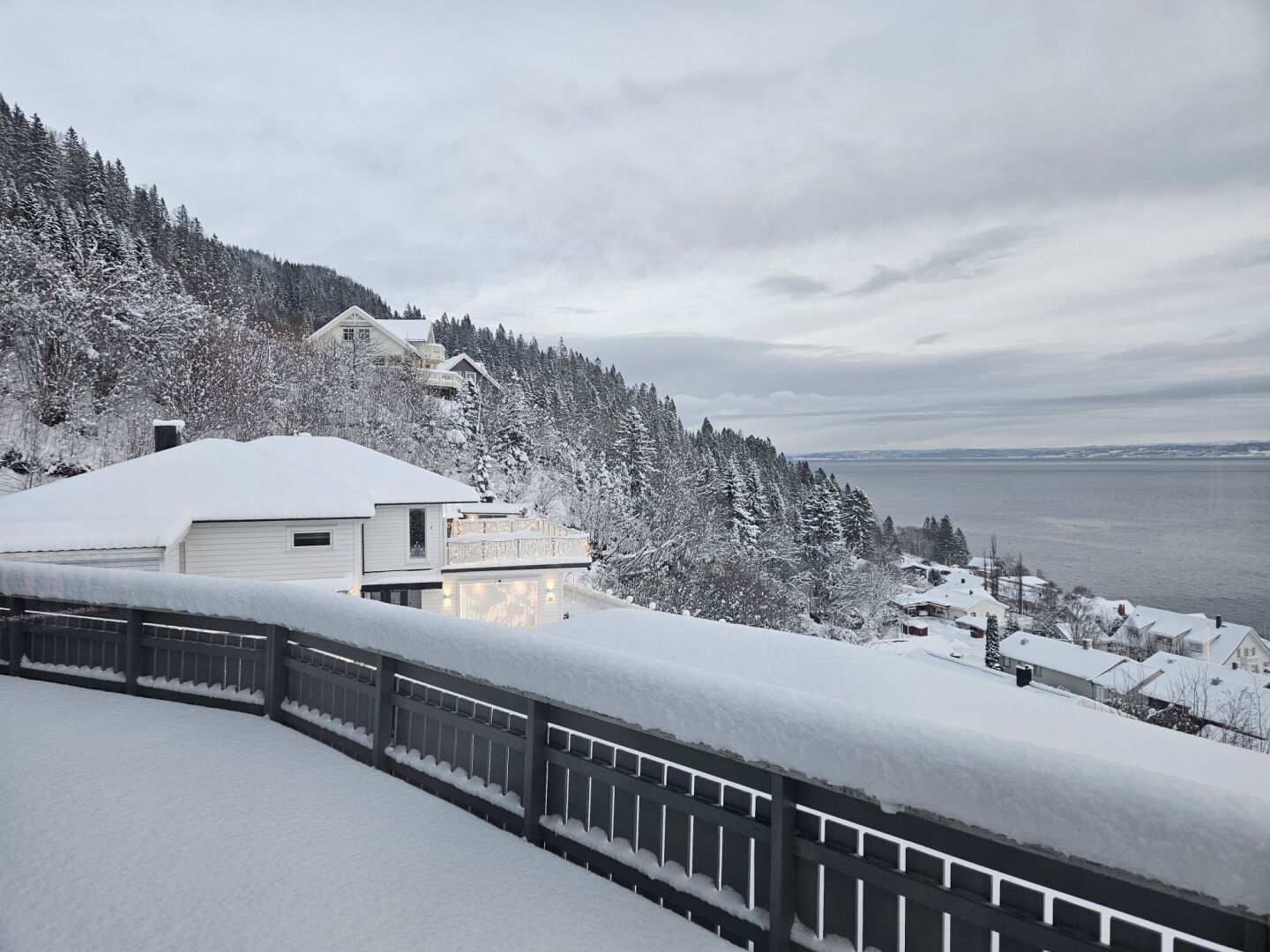 Sånn kan vinteren også sjå ut i Trøndelag!

#Trondheimsfjorden #Vanvikan #Winter #Norway